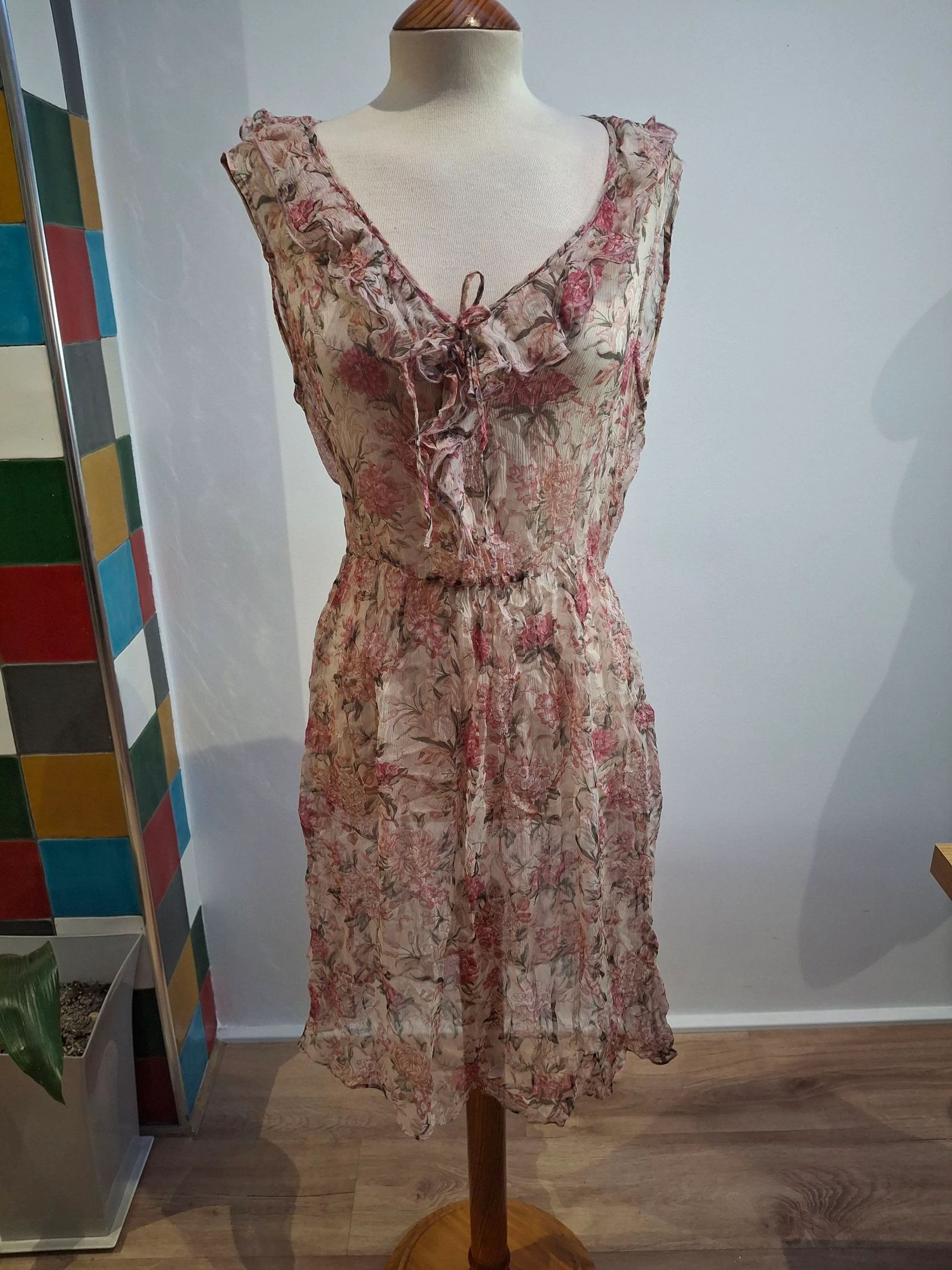 Vestido midi de seda/gasa Massimo Dutti – Estampado Floral Vintage (Talla M)